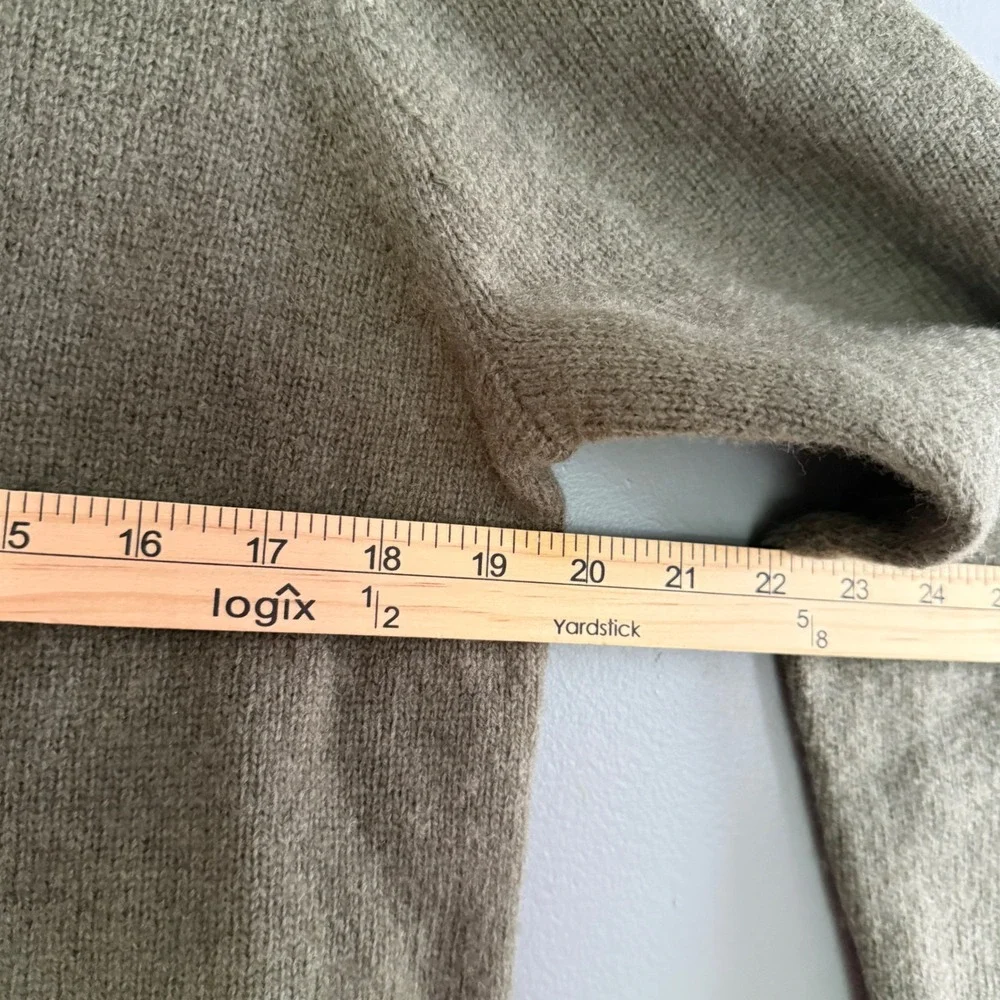 LL Bean Maine Guide Lambswool Sweater Elbow Patch Olive Sz M Quiet Luxury Preppy
